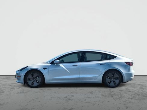Used 2023 Tesla Model 3 Standard Range RWD image 5