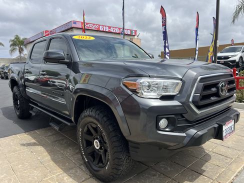 Used 2022 Toyota Tacoma SR5 RWD image 1