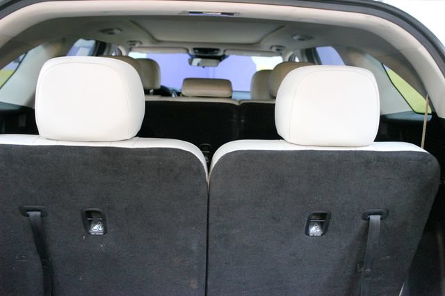 Used 2021 Kia Sorento S w/ Panoramic Sunroof Package AWD/4WD image 17