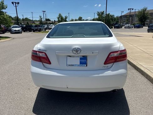 Used 2008 Toyota Camry XLE FWD image 3