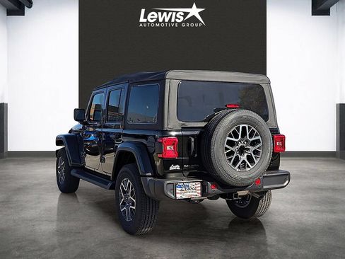 New 2026 Jeep Wrangler Unlimited Sahara AWD/4WD image 3
