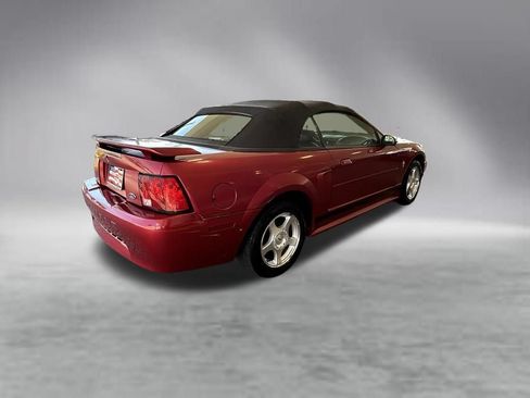 Used 2003 Ford Mustang Convertible RWD image 4