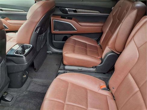 Used 2023 Kia Telluride SX image 11