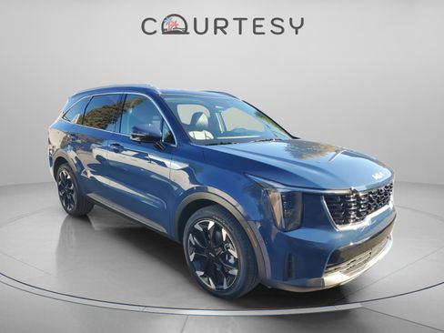 Certified 2024 Kia Sorento SX image 5