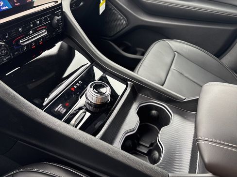 New 2025 Jeep Grand Cherokee L Limited w/ Luxury Tech Group II image 17