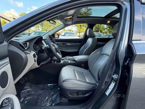 Used 2023 INFINITI QX50 Luxe FWD image 9