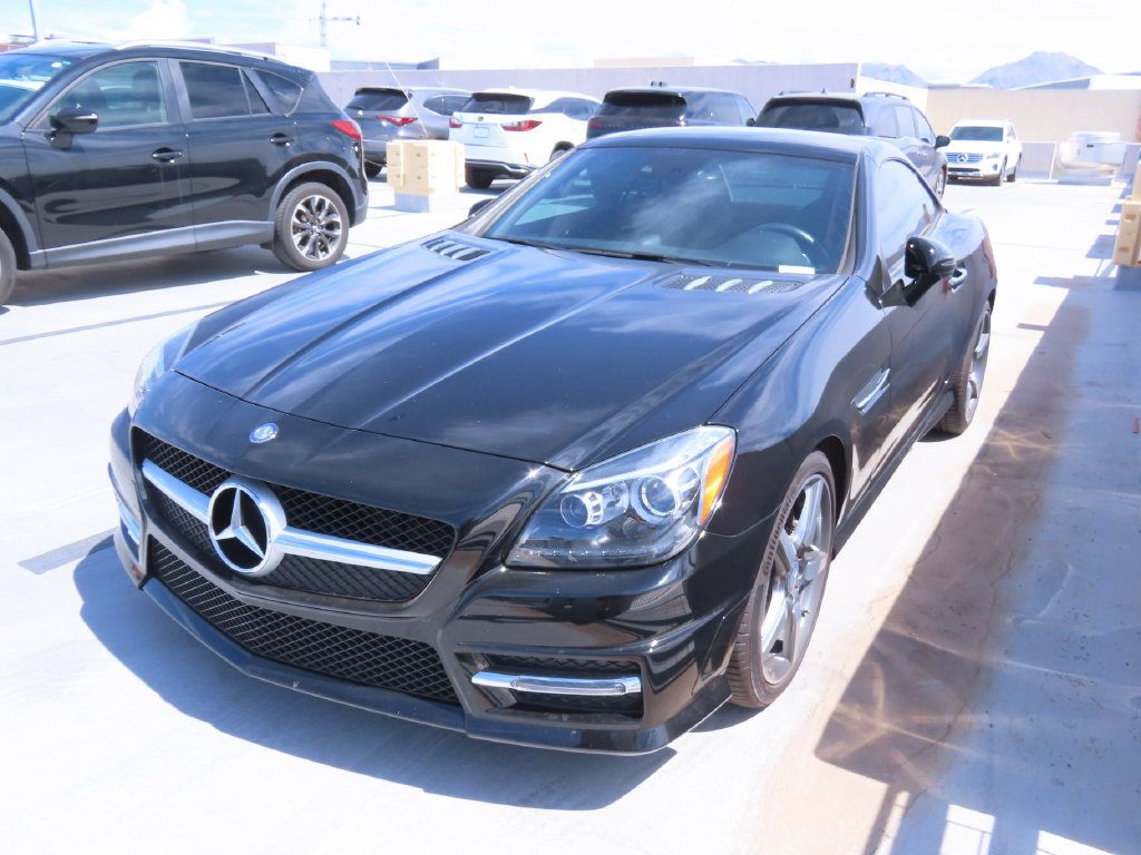 Used 2015 Mercedes-Benz SLK 250 image 2