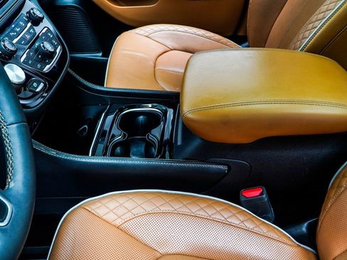 Used 2022 Chrysler Pacifica Pinnacle image 18