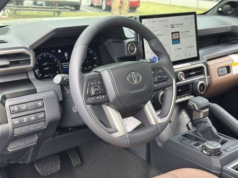 New 2026 Toyota 4Runner Limited AWD/4WD image 12