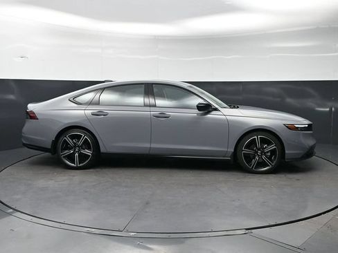 Used 2026 Honda Accord SE image 4