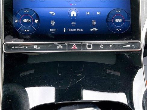 Certified 2025 Mercedes-Benz GLC 300 4MATIC image 18