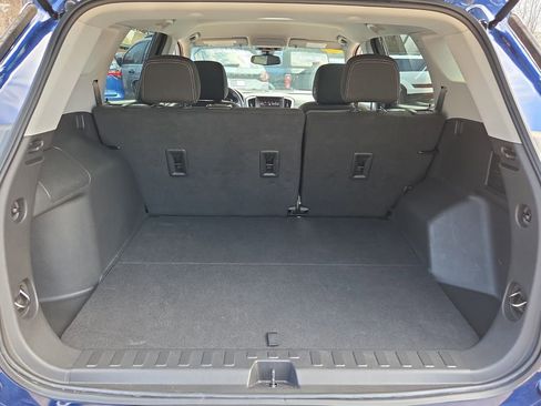 Used 2023 GMC Terrain SLE image 17