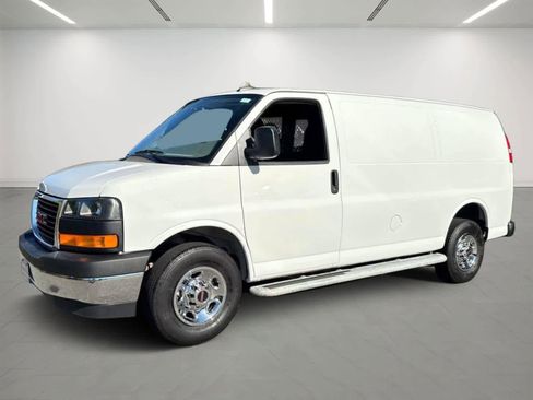 Used 2023 GMC Savana 2500 image 1