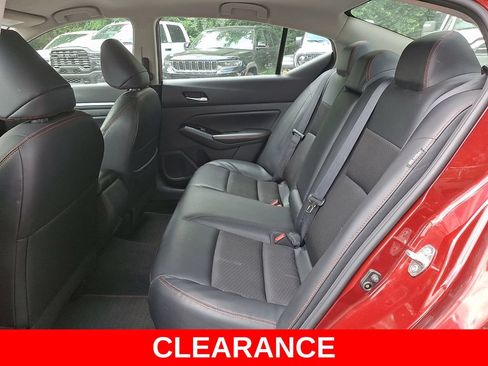 Used 2024 Nissan Altima 2.5 SR FWD image 10