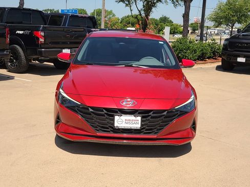 Used 2023 Hyundai Elantra SEL FWD image 5
