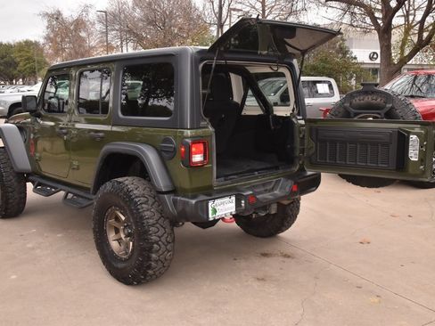 Used 2021 Jeep Wrangler Unlimited Rubicon image 35