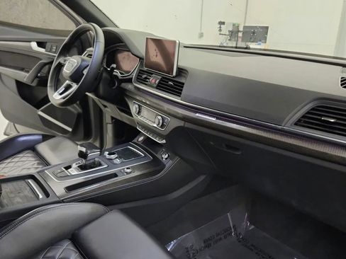 Used 2019 Audi SQ5 Prestige w/ Prestige Package image 24