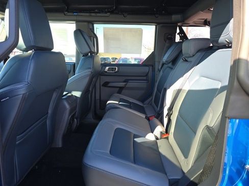 Used 2024 Ford Bronco Outer Banks image 15