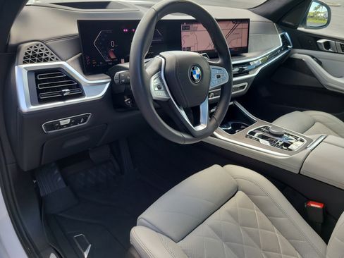 Used 2023 BMW X7 xDrive40i w/ Premium Package AWD/4WD image 20