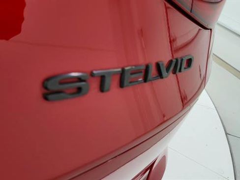 Used 2018 Alfa Romeo Stelvio Ti image 36