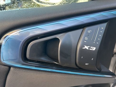 Used 2025 BMW X3 xDrive30i image 38