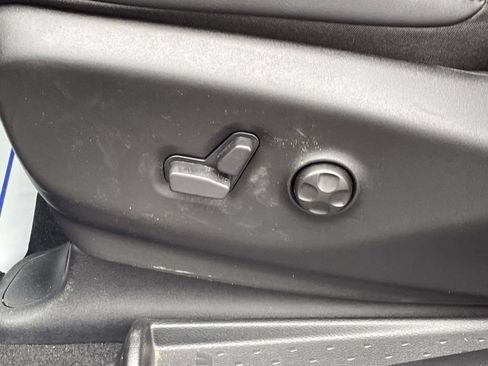 New 2026 Chrysler Pacifica Select FWD image 23
