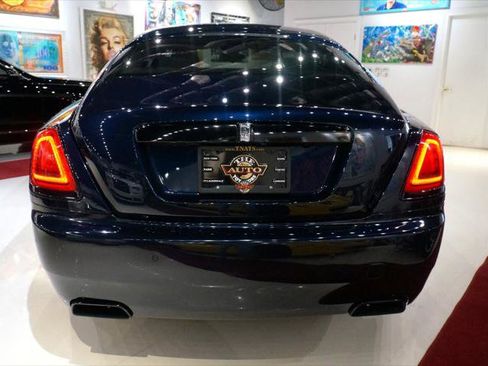 Used 2015 Rolls-Royce Wraith image 6