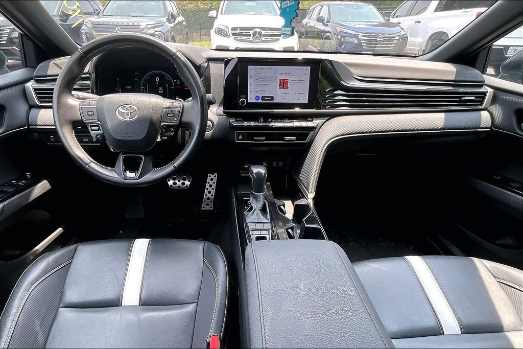 Used 2025 Toyota Camry SE FWD image 7