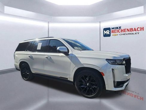 Used 2022 Cadillac Escalade Sport Platinum w/ LPO, ONYX Package AWD/4WD image 2