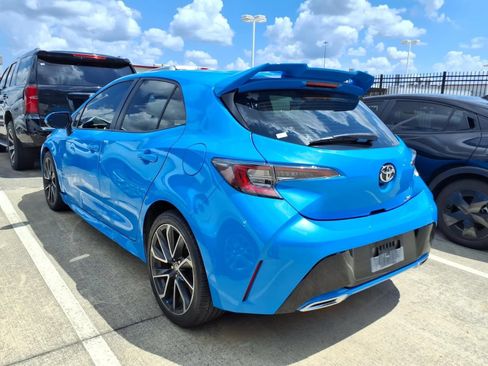 Used 2020 Toyota Corolla XSE FWD image 2