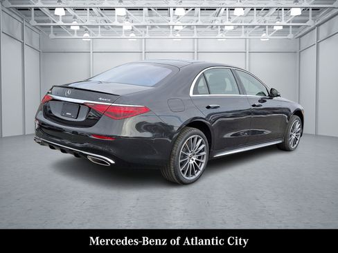 New 2025 Mercedes-Benz S 580 4MATIC Sedan image 4