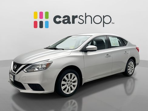 Used 2017 Nissan Sentra SV FWD image 1