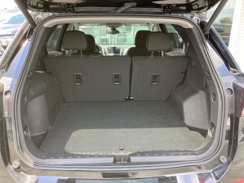 Used 2024 Chevrolet Equinox LT AWD/4WD image 3