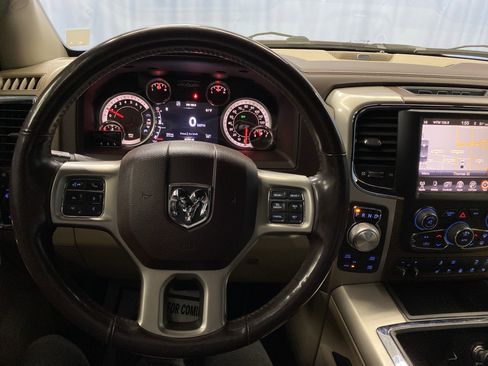 Used 2015 RAM 1500 Laramie w/ Convenience Group image 18