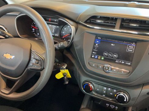 Used 2023 Chevrolet TrailBlazer LS FWD image 33