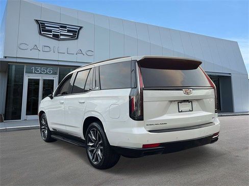 Certified 2023 Cadillac Escalade Sport Platinum image 4