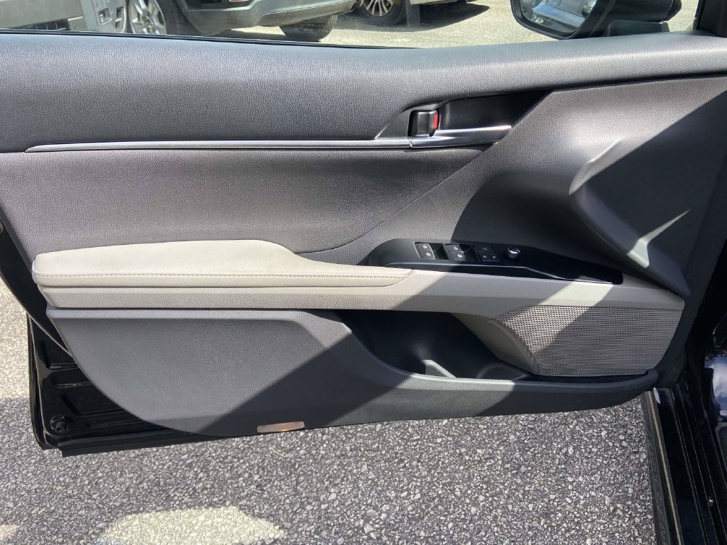 Used 2019 Toyota Camry XSE FWD image 10