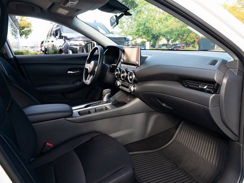 New 2025 Nissan Sentra SV w/ Trunk Package image 25