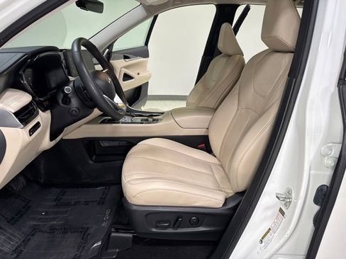 Used 2023 INFINITI QX60 Luxe w/ Cargo Package AWD/4WD image 16