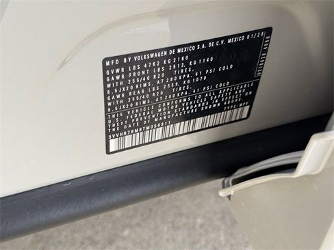 New 2026 Volkswagen Tiguan SE R-Line image 21