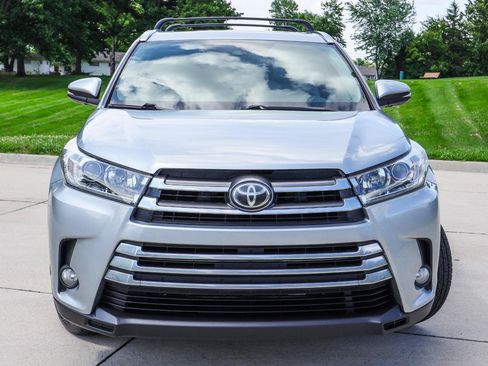 Used 2017 Toyota Highlander Limited AWD/4WD image 22