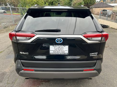 Used 2020 Toyota RAV4 Limited image 6