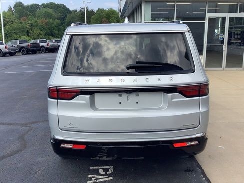 Used 2022 Jeep Wagoneer Series I w/ Premium Group I image 5