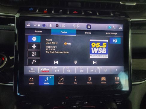 Used 2022 Jeep Grand Cherokee Trailhawk image 25