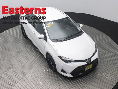 Used 2019 Toyota Corolla LE FWD image 3