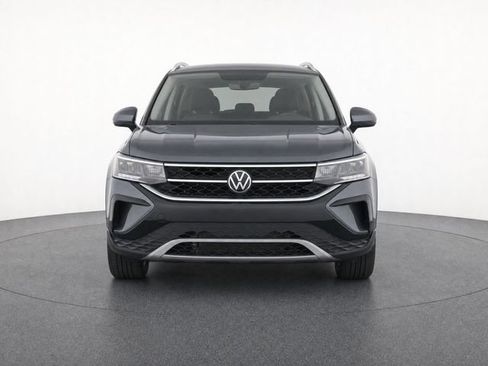 Used 2024 Volkswagen Taos SE FWD image 5