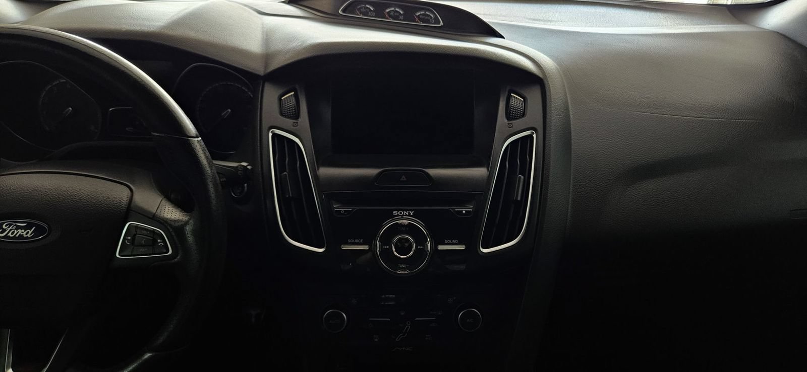 Used 2017 Ford Focus ST w/ Equipment Group 401A FWD image 13