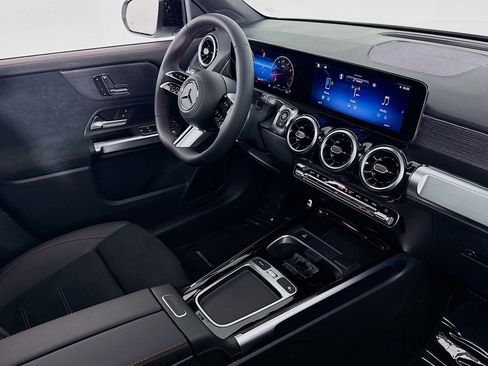 New 2026 Mercedes-Benz GLB 250 image 15