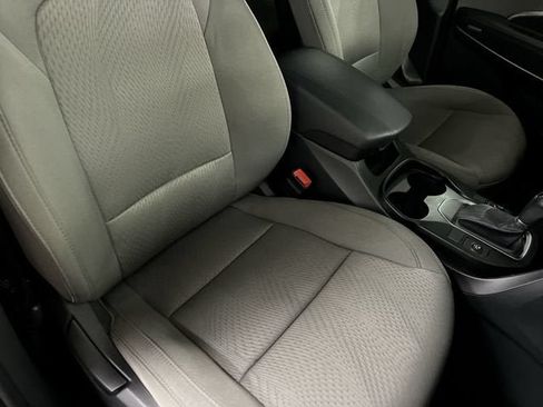 Used 2017 Hyundai Santa Fe Sport FWD image 26