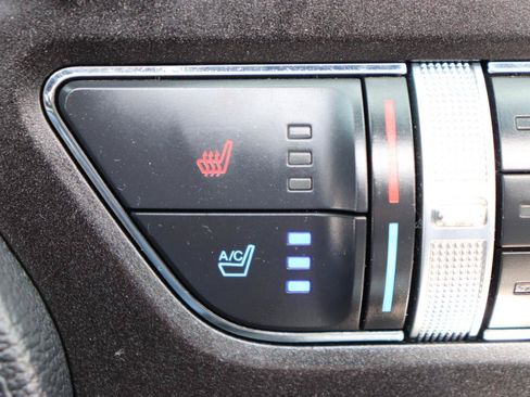 Used 2022 Ford Mustang GT Premium RWD image 33